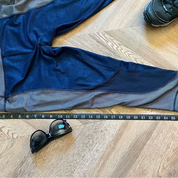 ♥️ Lululemon Wunder Under
Crop Sashiko
Cross Rugged Blue Diamond Dot
Inkwell - Picture 8 of 16